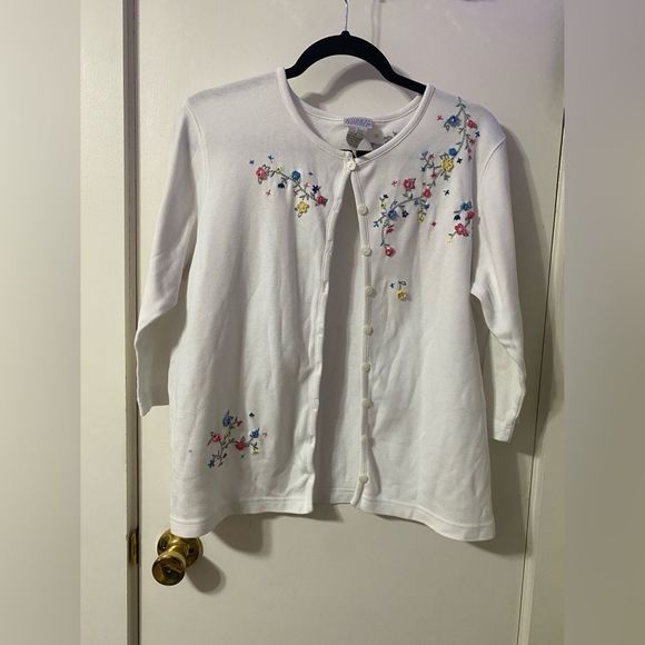 Koret Francisco Petites Medium White Floral Button up cardigan - Picture 1 of 9